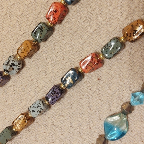 Lot of Necklaces - Picture 10 of 16